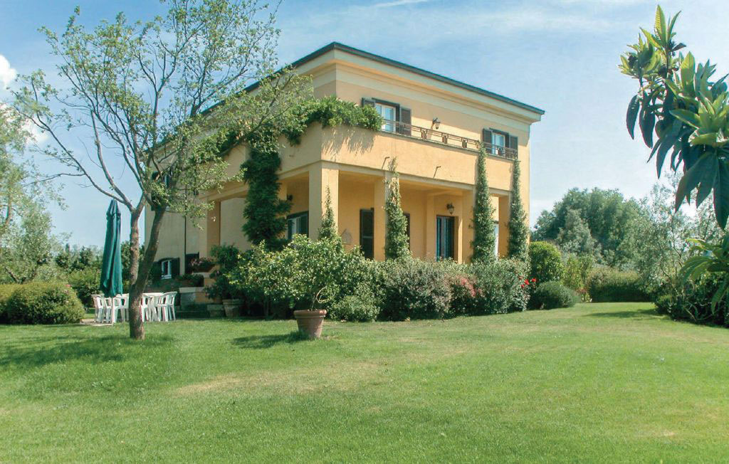 ca. 2 km nach Capranica