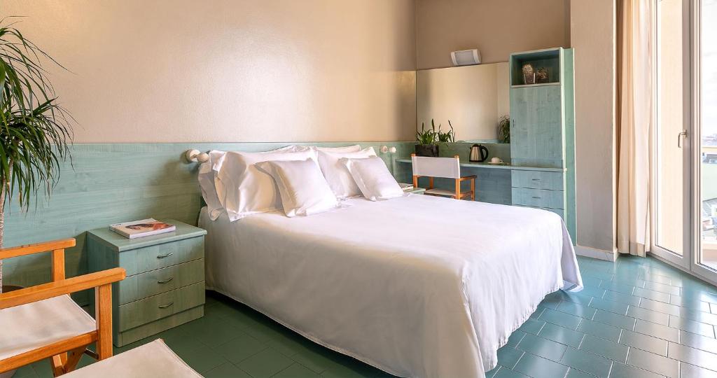 Victoria Palace Hotel