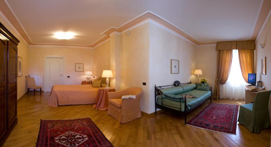 Albergo Castiglione Langhe