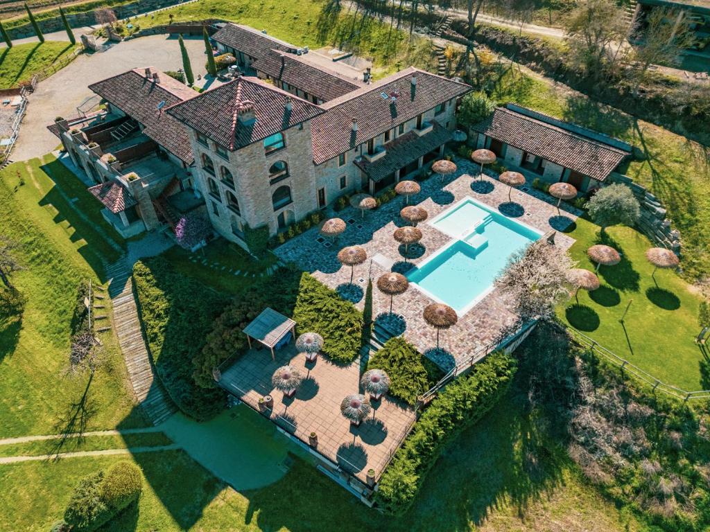 Ca. 4 km nach Canelli