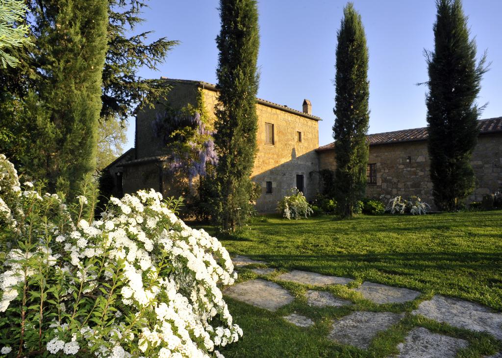 Ca. 3 km nach Pitigliano